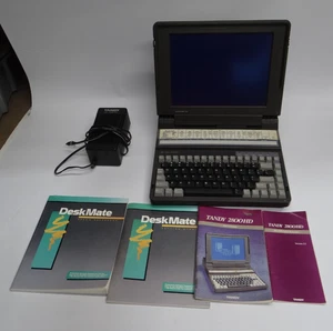 RARO computer portatile vintage TANDY 2800 HD - senza alimentazione/luci - Foto 1 di 19