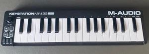 M-Audio Keystation Mini 32 MK3 USB MIDI Teclado Controlador Portátil Mini Teclas - Imagen 1 de 9