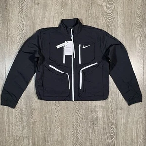 Chaqueta cortavientos NIKE para mujer Tech Pack de gran tamaño (cu6036-010) NEGRA, PEQUEÑA - Imagen 1 de 5