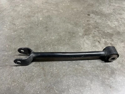 Infiniti G35 2003 2004 2005 sedán brazo de control inferior trasero derecho OEM 5099 Foto 1 de 4