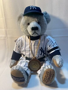 1999 New York Yankees Mariano Rivera Serie Mundial Cooperstown MLB oso de peluche - Imagen 1 de 8