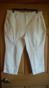 Terra & Sky Plus Sizes 18W or 22W, Semi Destroyed White Denim Capri, NEW! - Picture 1 of 9
