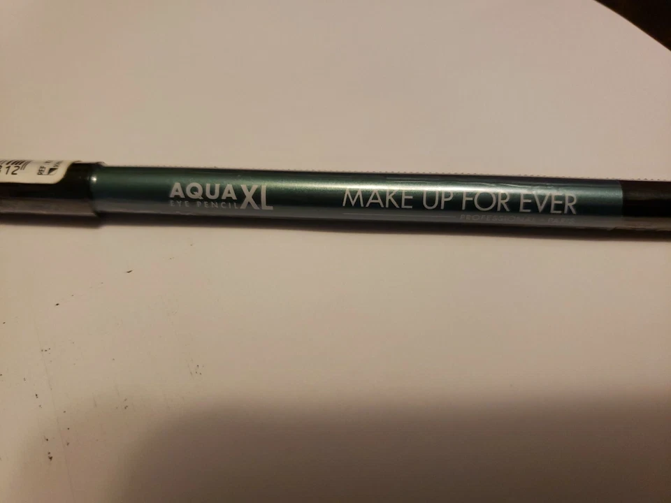 Aqua Xl Make Up forever I 32 - Image 1 of 2