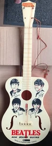 BEATLES TOY GUITAR ORIGINAL 60'S SELCOL NEW SOUND - Picture 1 of 7