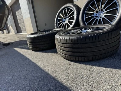 Mercedes G550, 20 inch OEM Rims and Almost New Bridgestone, Run Flat. 275/50/20 - Image 1 of 4