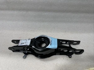2016-2023 Chevrolet Camaro Rear Driver Spring Seat Control Arm 84382226 - Picture 1 of 9