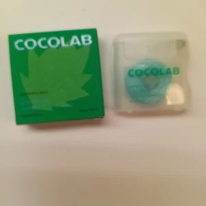 Cocofloss Woven Dental Floss Mint Dentist-Designed Oral Care 99 Foot Pack of 1 - Picture 1 of 3