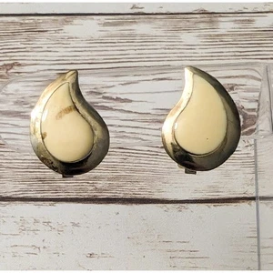 Vintage Clip On Earrings - Cream & Gold Tone Teardrop - Some Damage - Picture 1 of 6