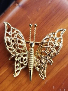 Vintage Signed MONET Goldtone  Open Work Butterfly Brooch Pin 1.5" - Picture 1 of 3