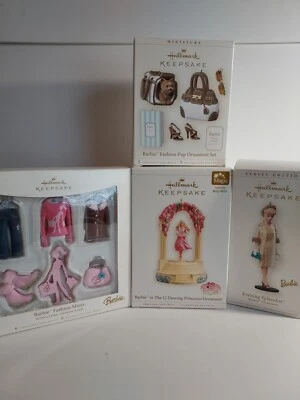 Lote HALLMARK Recuerdo Barbie Adornos Set 4 Nuevo en Caja Bailando Barbie con Música Foto 1 de 4