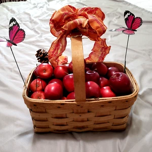 Artificial Fruit Fake Apples Realistic Lifelike  Decoration 30 pieces - Picture 1 of 2