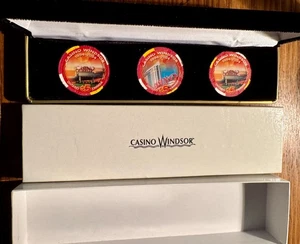 CASINO WINDSOR COMMENATIVE $5 CHIPS WITH CASE - Picture 1 of 1