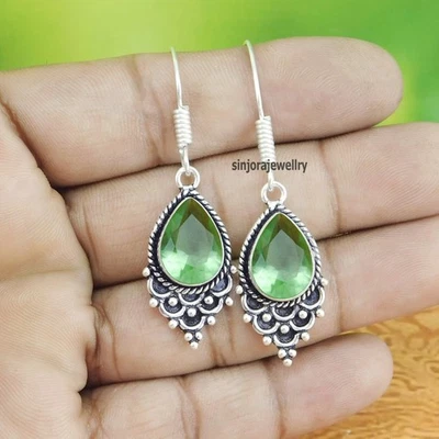 Brincos pendurados/gotas de prata esterlina 925 com pedra preciosa de ametista verde feitos à mão 1,75" - Imagem 1 de 4