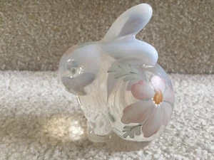 Fenton Art Glass Opalescent Rabbit Bunny with Flowers Signed FREE SHIPPING - Picture 1 of 10