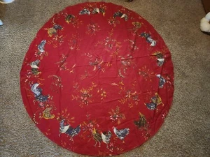 Juego de 4 servilletas redondas Williams Sonoma patrón gallo rojo 64X66 a juego - Imagen 1 de 8