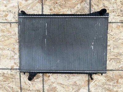 Radiador de refrigeración P407131 2017-2019 Jaguar XE 3,0 L GX63-8005-AB OEM Foto 1 de 4