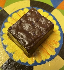 Fake Play Food Fun Dessert CHOCOLATE BROWNIE CAKE 3D MAGNET - Picture 1 of 4