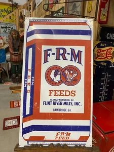 Vintage F-R-M Feeds Metall Bauernhof Samen Futter Sack Schild GAS ÖL SODA COLA 20" x 36" - Bild 1 von 10