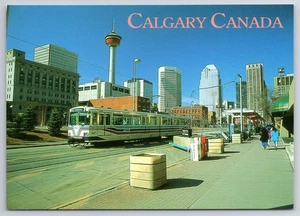 Calgary Kanada fotochrome Postkarte mit Schnellverkehr & Skyline - Bild 1 von 2