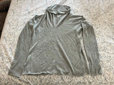 Suéter Converse gris de cuello alto de manga media larga para mujer Foto 1 de 4