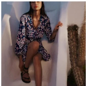 Zara Sz M Dress Ikat Print Blue White LS Flounce Bottom Covered Buttons - Picture 1 of 9