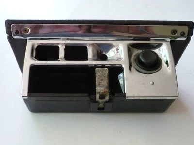 Mercedes W123 berline C123 Coupé S123 Break cendrier 1238102130 allume cigare - Photo 1/4