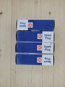 4 EACH Genuine GM ACDelco Spark Plugs R43CXLS USA NOS PART - Picture 1 of 3