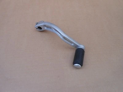 Triumph Daytona 600 2004 - palanca de cambio de marchas Foto 1 de 4