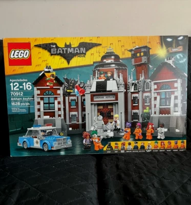 LEGO The LEGO Batman Movie Arkham Asylum 70912 New Sealed Retired Set - Image 1 of 4