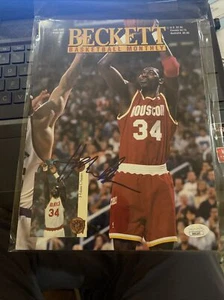 Hakeem Olajuwon Houston Rockets Signed BECKETT Magazine JSA COA - Picture 1 of 2