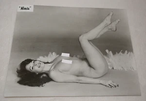 Woman Beautiful Brunette Model Art Posing Risque Nudes Vintage Original Photo - Picture 1 of 3