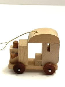 Adorno coche madera  - Imagen 1 de 6