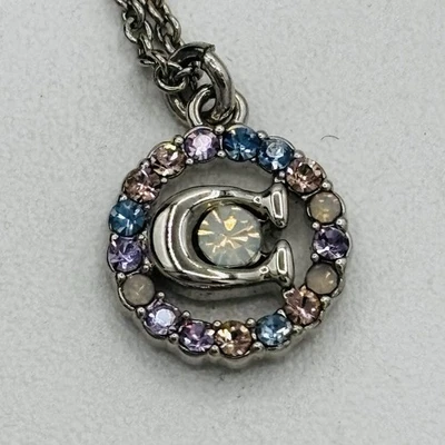 Collar Coach Logotipo Firma Multicolor Cristal Estrás Plateado Foto 1 de 4