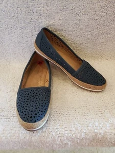 Naturalizer N5 Espadrille Flats Womens 10 Laser Cutouts Slip-On Casual Shoes EXC - Picture 1 of 8
