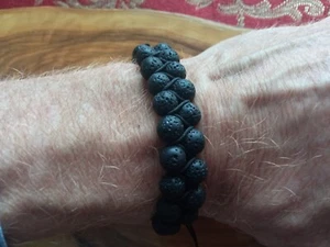 Pulsera de corazón salvaje de piedra de lava doble alambre de macramé de cuen... - Imagen 1 de 14