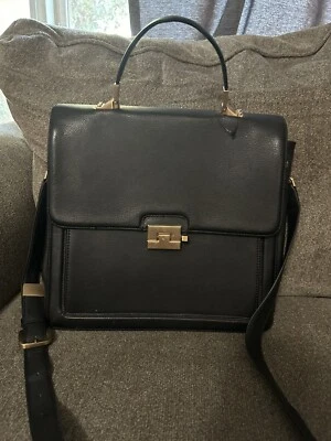 Maletín bandolera de cuero negro Rachel Zoe ver fotos sangraduras en la parte posterior Foto 1 de 4