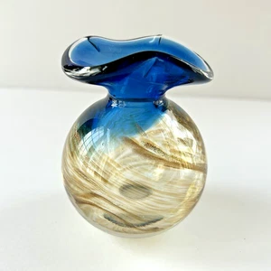 Jarrón Art Glass Bud azul dorado remolino fondo pesado pequeño soplado a mano 3,75" de alto - Imagen 1 de 12