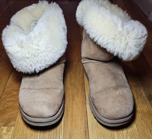 UGG Australia One Button Wildlederstiefel hellbraun Damengröße 8 - Bild 1 von 10
