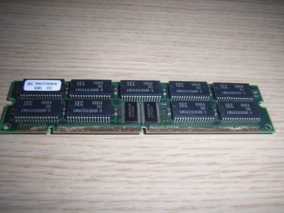 KMM372F1600AK-6U 128MB EDO DIMM RAM 16Mx72 168Pin Buffered ECC Memory 60ns - Bild 1 von 3