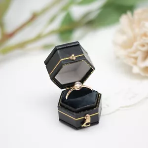 Luxus Antik Stil Mini Sechseck Form Schwarz Einzelring Box Samt Innenraum - Bild 1 von 3