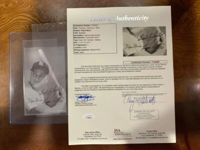 1962 Roger Maris signed sepia exhibit card 3 1/4 x 5 1/4 JSA LOA - Image 1 of 2