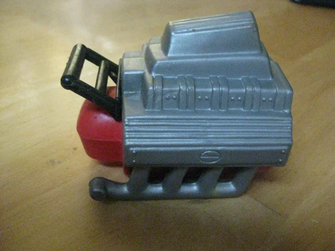 Vintage 1975 Kenner Steve Austin Six Million Dollar BIONIC Man Engine Block Cover