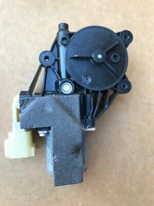 LAND ROVER 2018 DISCOVERY 5 L462 RIGHT SIDE DOOR WINDOW REGULATOR MOTOR - Picture 1 of 4