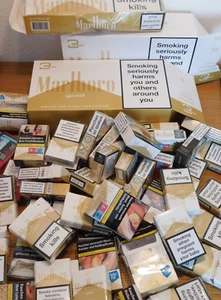 VIDE LOT PAQUET de CIGARETTES MARLBORO LIGHT SUISSE ALLEMAGNE winston CARTOUCHE - Photo 1/10