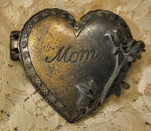 VTG BROOCH LOCKET-MOM WITH LOVE-PHOTO AREA-SIGNED J.J-DISTRESSED FINISH-HEAVY - Picture 1 of 4