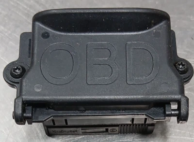 SMART FORTWO BRABUS 2009 OBD II PORTA TAMPA TOMADA PAINEL PLUG INSERÇÃO 202 540 23 73 - Imagem 1 de 4