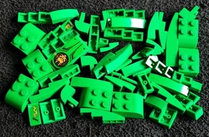 LEGO Green Slopes Bundle 1x2 2x4 2x2 Mixed Curved Roof Smooth Brick Pieces Lot - Picture 1 of 4