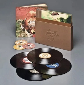 Oasis - Dig Out Your Soul 2008 Limited Edition Box set -Vinyl /CD /DVD /Book. - Picture 1 of 15