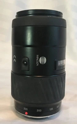 Minolta Camera Lens AF Zoom 75-300mm 1:45 (32) - 5.6 13791045 Japan - Image 1 of 4