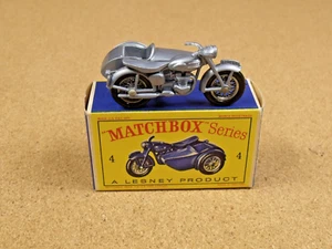 OLD VINTAGE LESNEY MATCHBOX # 4 TRIUMPH MOTORCYCLE & SIDECAR ORIGINAL BOX - Picture 1 of 14